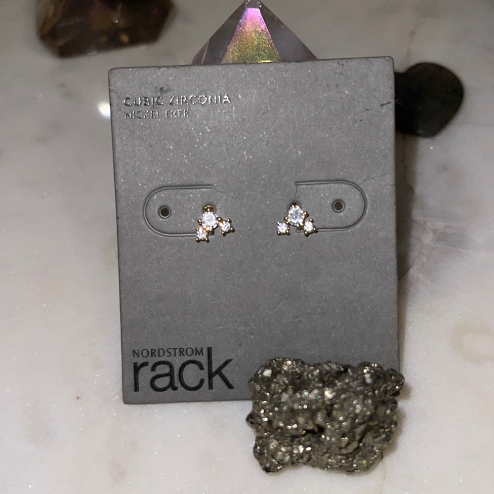 Nordstrom Rack Cluster earrings | NWT✨